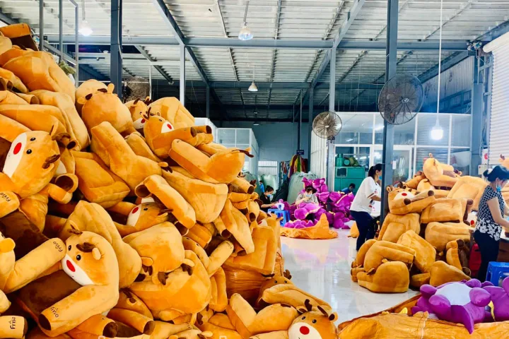 Xưởng gia công gấu bông: 5 điều cần biết trước khi đặt hàng